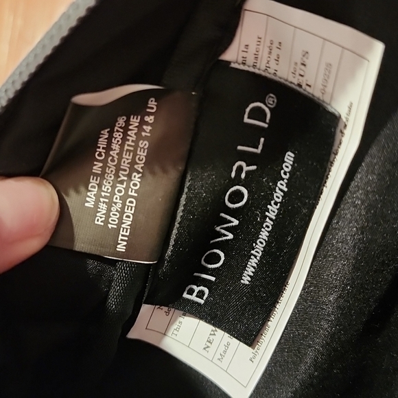 My Hero Academia Shoto Todoroki Fire & Ice Mini Backpack - Picture 10 of 10